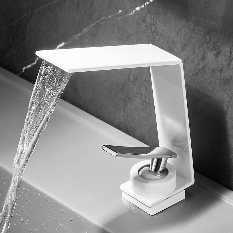 Thumbnail: Zeitgenössische Luxus gebürstet Gold Becken Heiß-und Kaltwasser mischer Wasserh