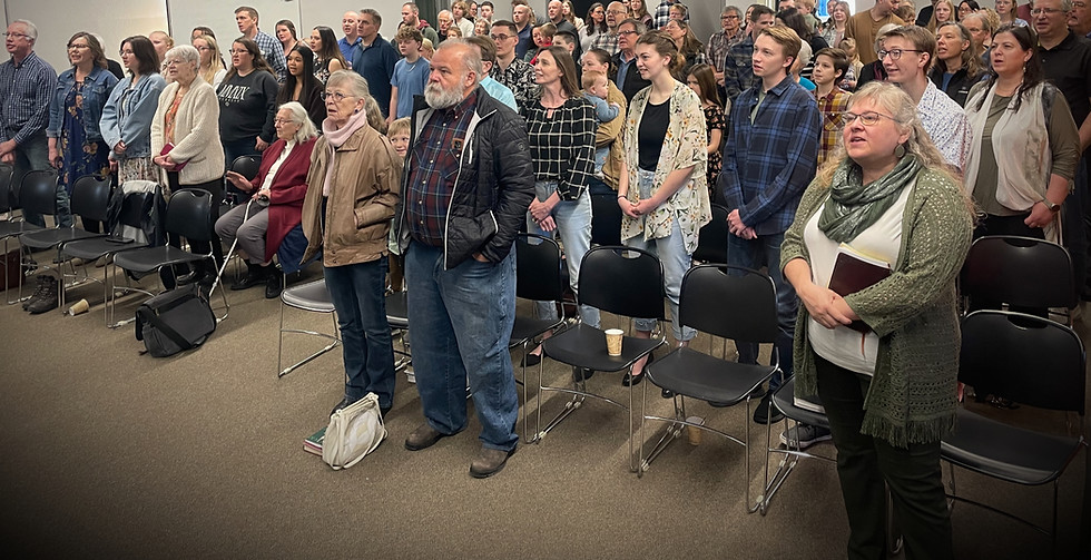 Congregation singing.jpg