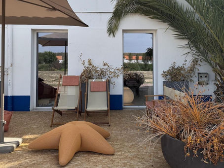 Front of a furniture shop in Comporta