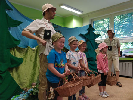 Průzkumníci v lese