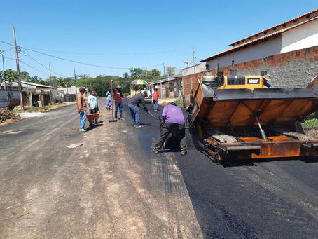 Prefeitura pavimenta trecho da Rua Padre Egídio, que há mais de 20 anos não era revitalizado