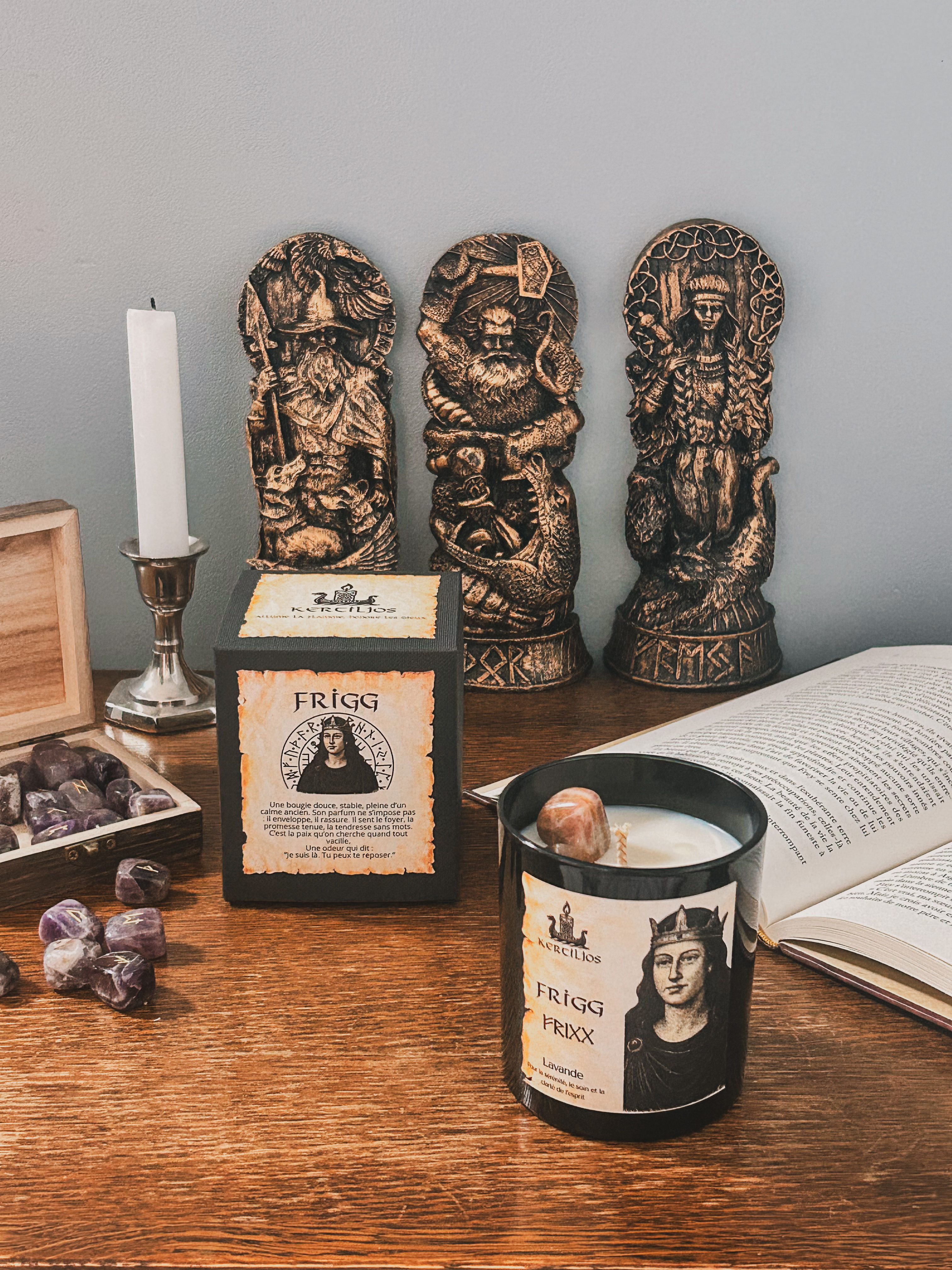 BOUGIE FRIGG ET RUNE