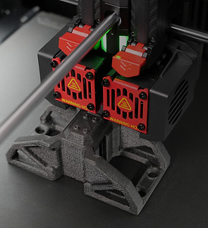 raise3d-pro3-hs-printing.jpg