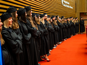 Absolventky, absolventi! Ohodnoťte své studium na Pedagogické fakultě UP!