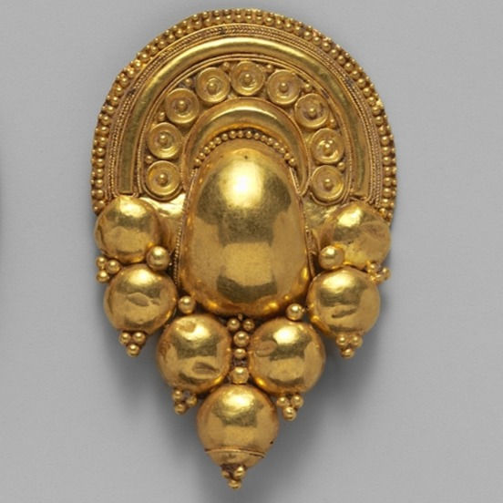 Gold Etruscan Grappolo - Horseshoe earring - Original2_edited