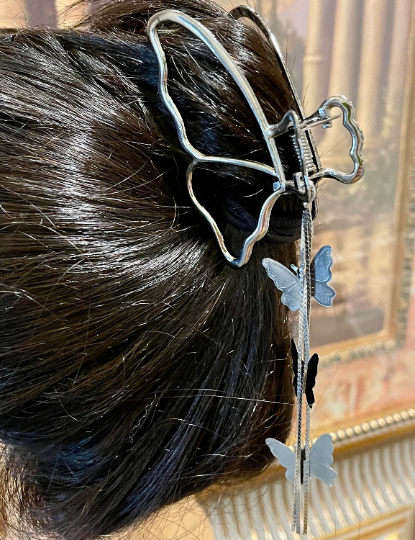 Thumbnail: Hollow Butterfly with Butterflies Tassel Metal Hair Claw Clip