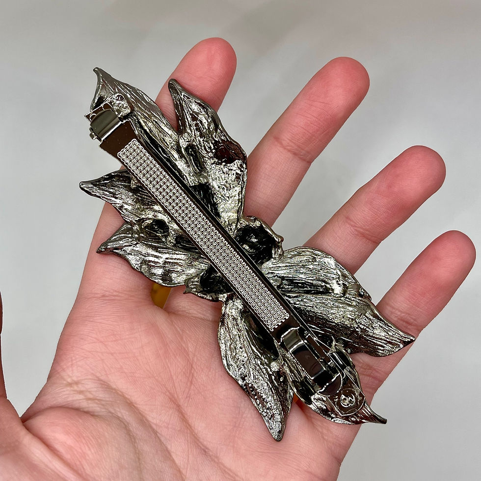 Thumbnail: Gun Metal Crush Leaf Decor French Clip