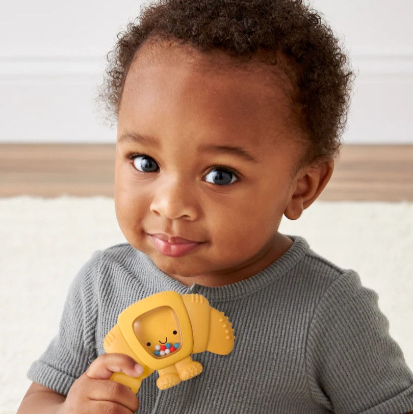 Imej kecil: Sweetie Shake Plus™ - Silicone Teether with Rattle - Croissant