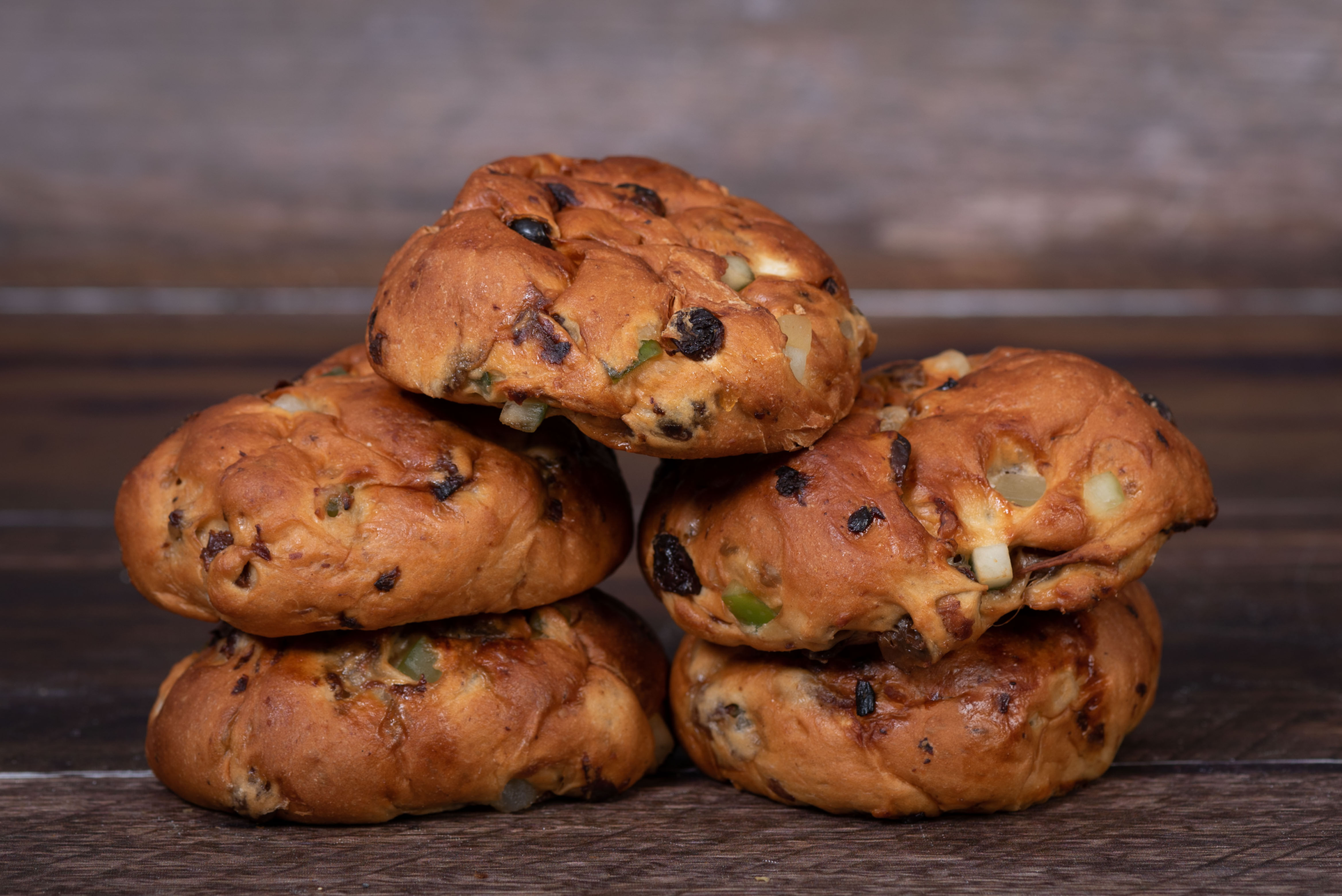 Rozijnenbol met sukade