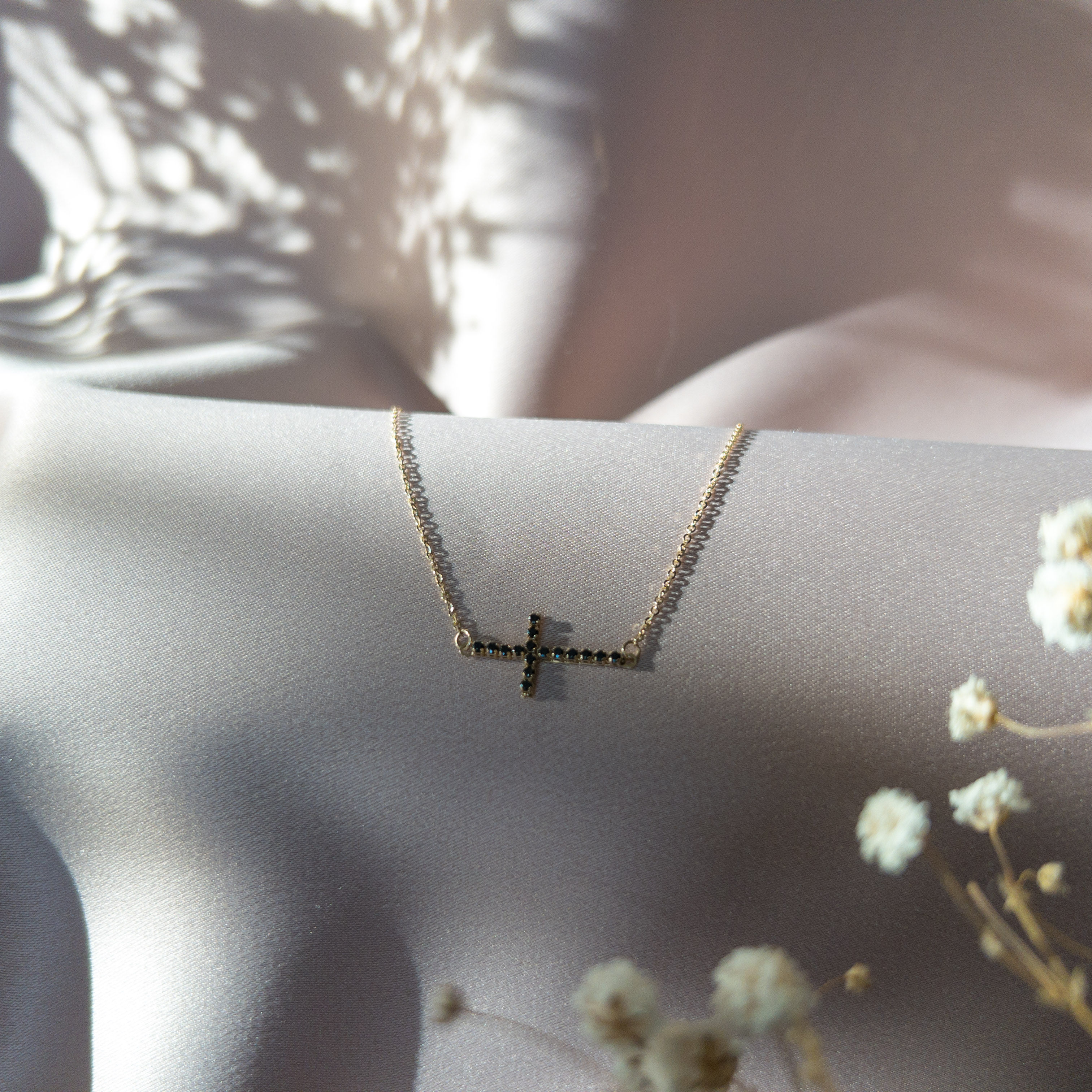 Arany nyaklánc kereszttel-NY5