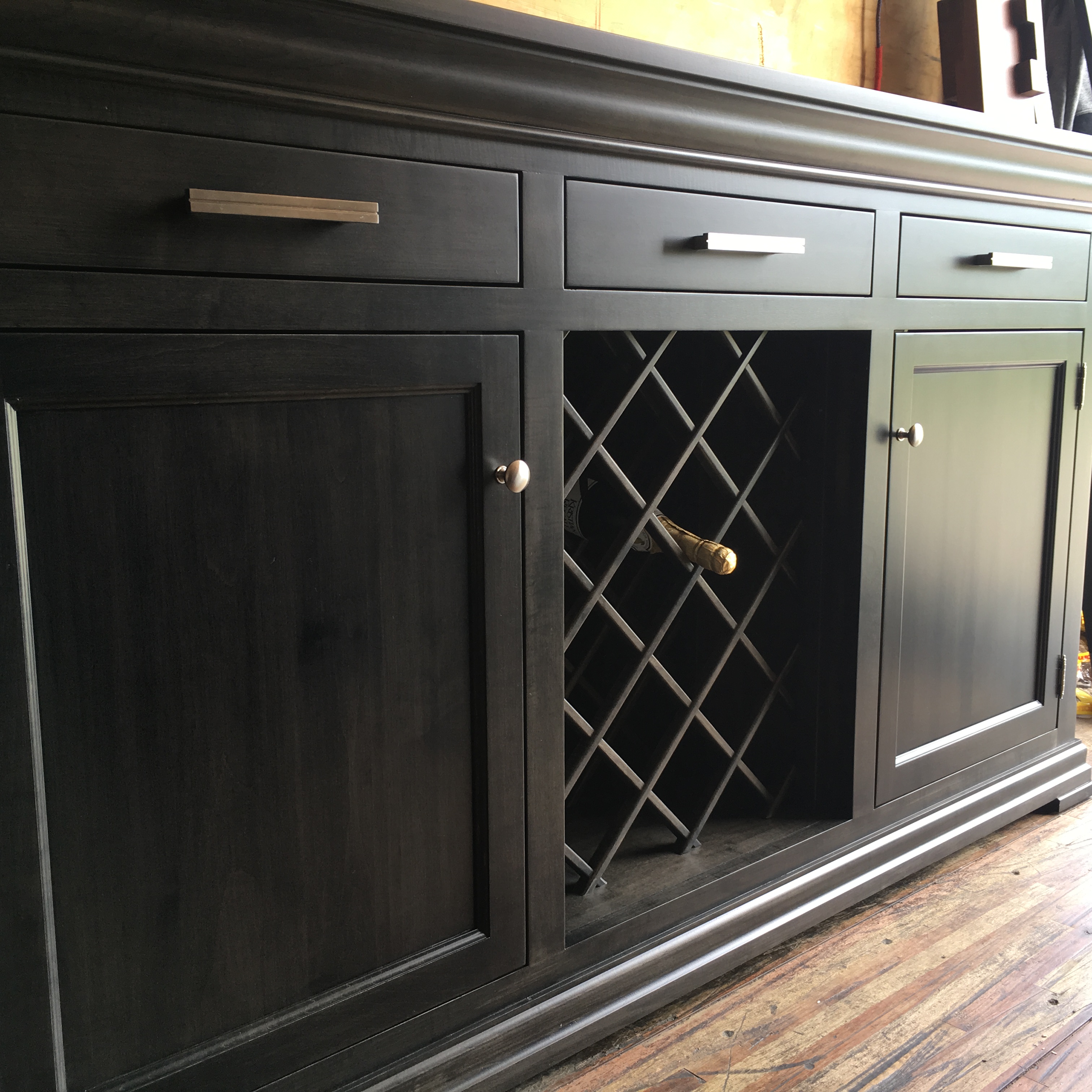 Hampton Server with Wine Rack