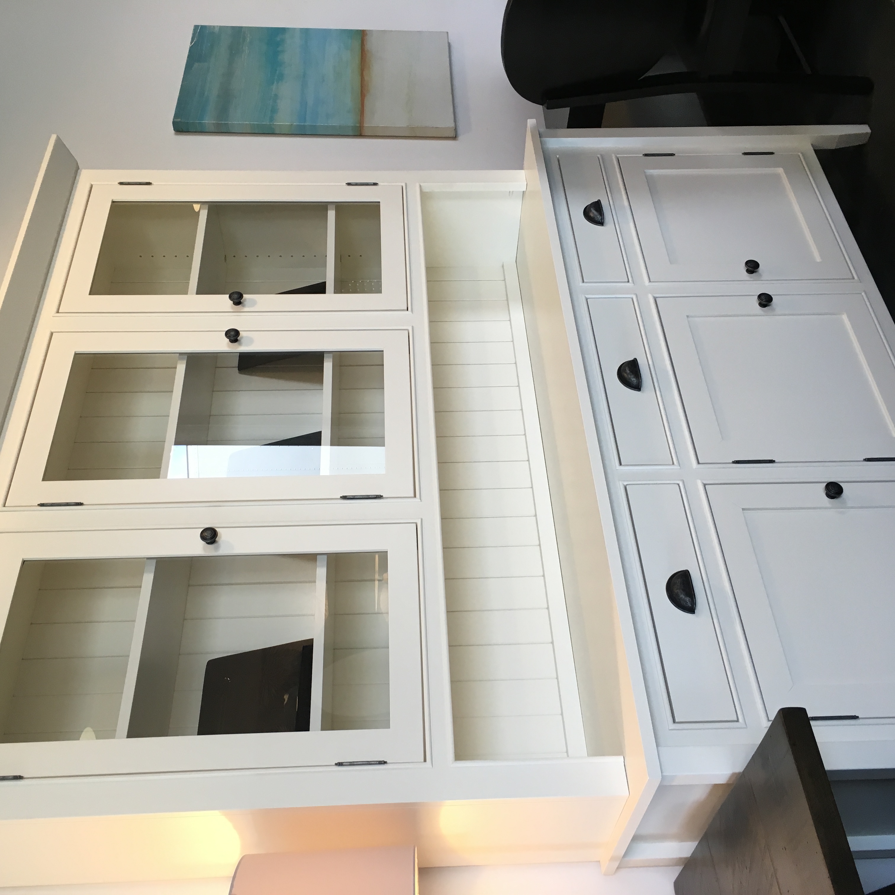 A Series Hutch