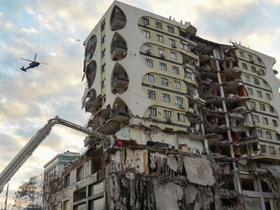 Turkey's Kurds Say Gov't Obstructing Quake Relief