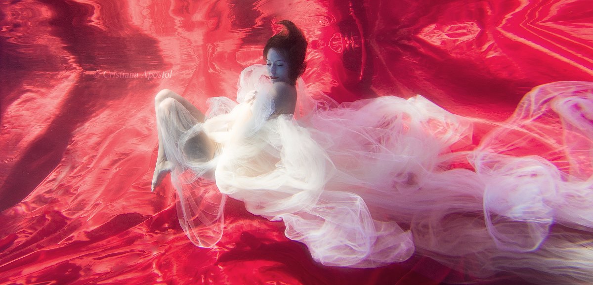 Red · VII — underwater concept photograph by Cristiana Apostol