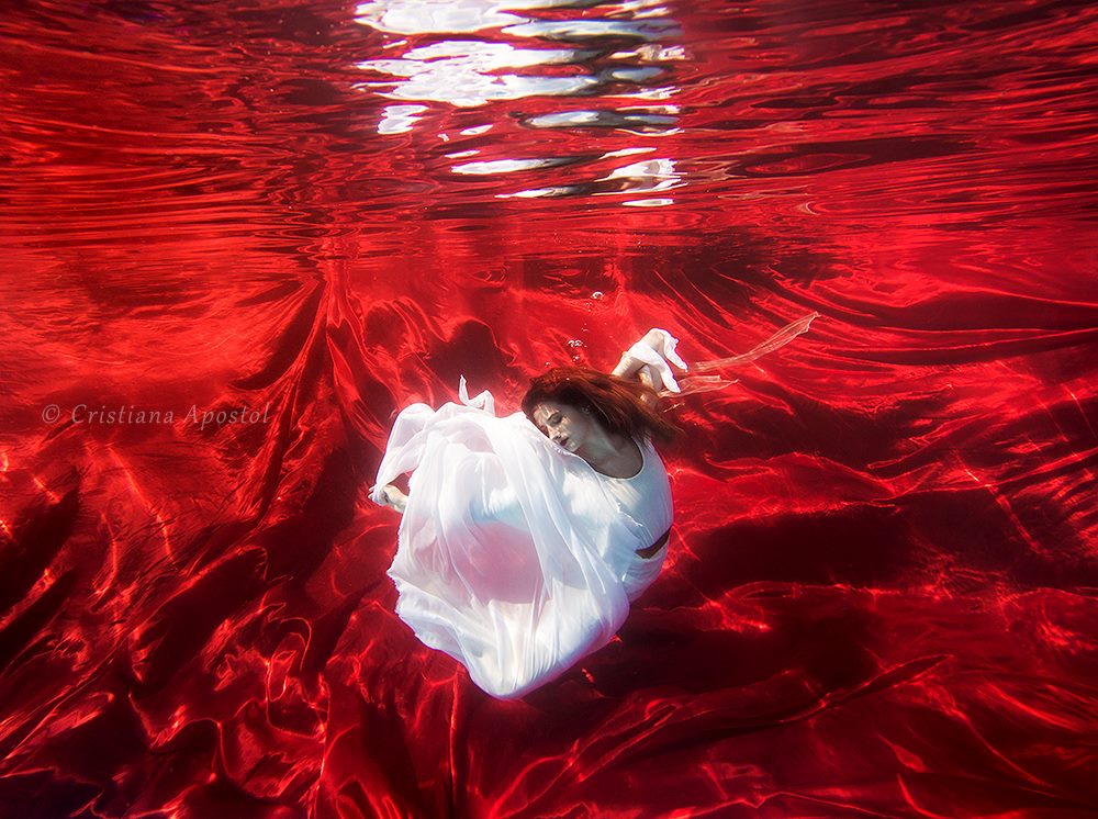 Red · I — underwater concept photograph by Cristiana Apostol