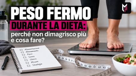 Peso fermo durante la dieta con bilancia, metro da sarta e checklist di alimentazione, allenamento, passi, sonno e stress.