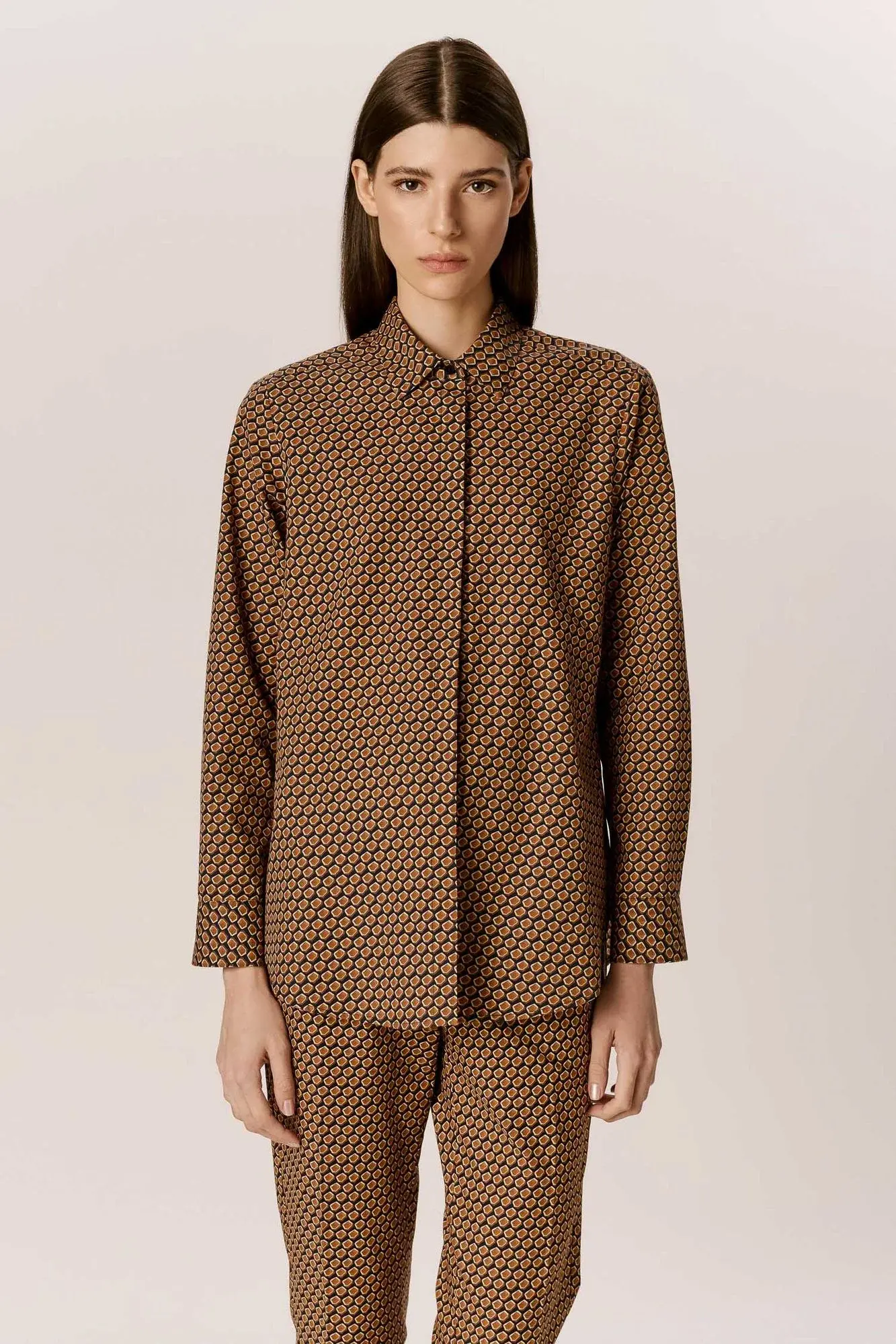 Camisa Clássica Favo Café Andrea Marques