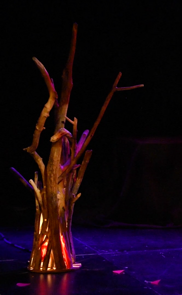 Arbre-feu bleu & feuilles.png