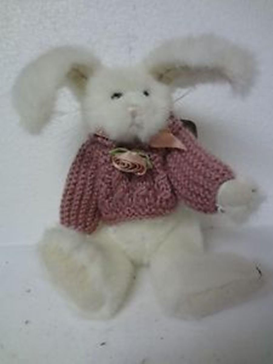 Boyds Hare Hedy with Raspberry sweater 9186-01