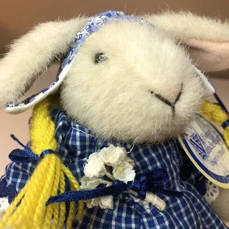 North American Dutch Treat Hoppy Vanderbear Dressed 4414