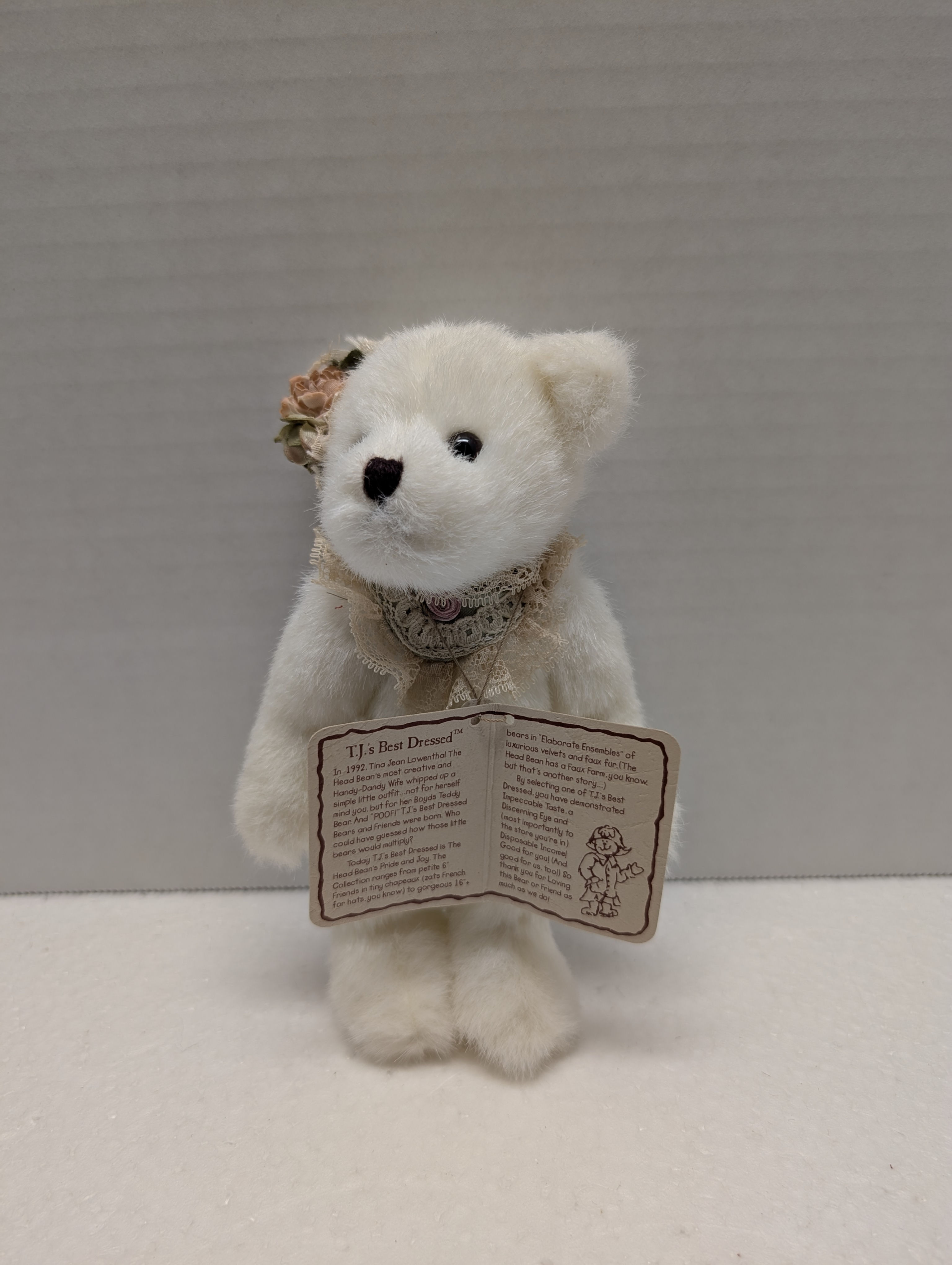 Boyds Bear Plush  Carol Anne Primsley with lace collar  913979
