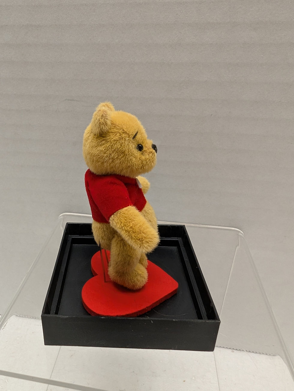 Thumbnail: World of Miniature Bears Pooh
