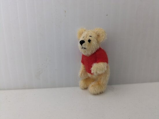Thumbnail: Durae Allen Li"l Honeys Miniature Pooh
