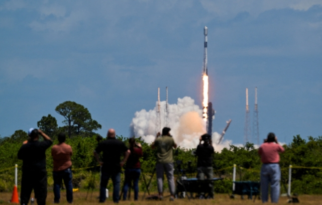 잘 나가던 스페이스X '팔콘9로켓', 8년 만에 발사 실패
