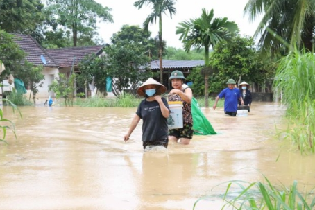 (10.2.23) 베트남서 폭우로 산사태 피해 속출…10명 사망