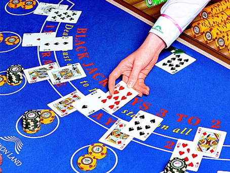 (10.25.23) 코로나 끝나자 방문객으로 북적… “자리 두고 30만원 웃돈 오가”