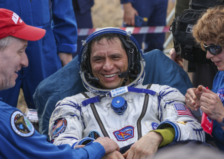 (9.28.23) 불의의 우주선 고장…1년 넘게 우주 체류한 비행사 3명 ‘지구 귀환’