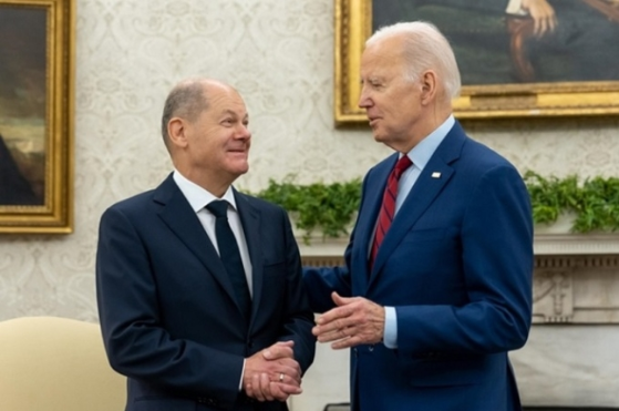 미국, '트럼프 리스크'에 떠는 유럽 달래기 나서나