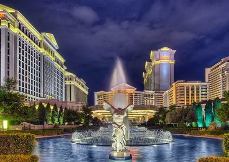 (10.27.23) 미 상장사 연봉 1위 CEO “카지노와 레저시설은 ‘경험’을 파는 부동산”