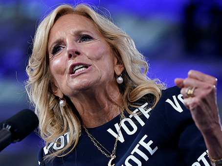 (06.30.24) 질 바이든의 ‘패션 정치’…‘VOTE’ 도배된 원피스로 교체론 일축