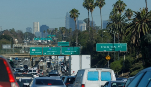 "바이든, 전기차 늘리려 역대급 배출가스 제한 추진"