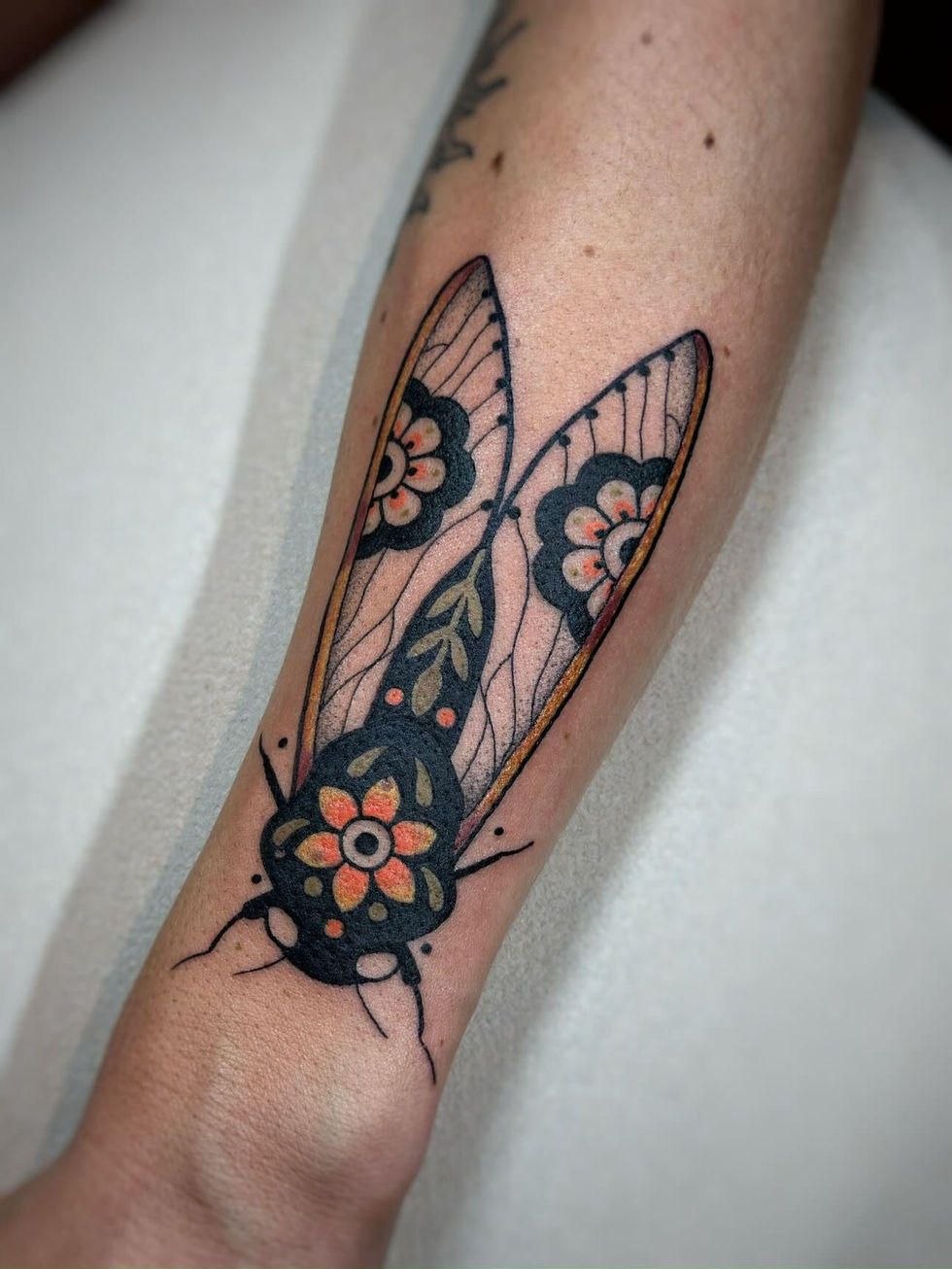 tatouage criquet