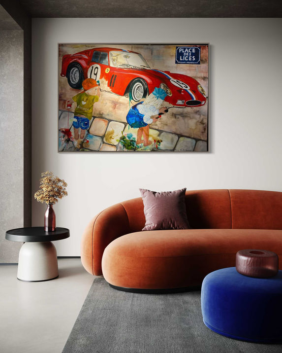 Ferrari dessinée sur un mur de St Tropez par 2 enfants street artistes , tableau en situation