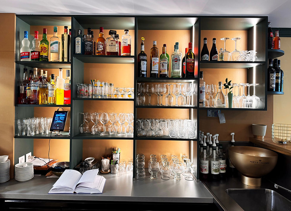 Etagere-bar-Le-Repere-Annecylevieux-Annecyluxurybois