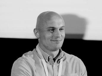 Case Study: kuidas Dipperfoxi kännupuuri videotele saadi 250 miljonit vaatamist