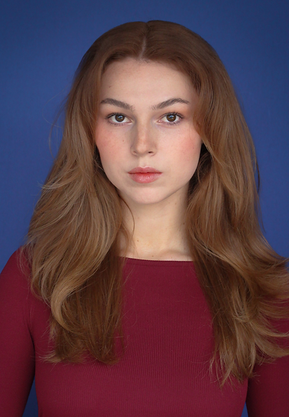 ANALISE LEORA HEADSHOT PRIMARY.png