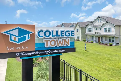 College Town @ Coastal - Conway, SC Student Housing