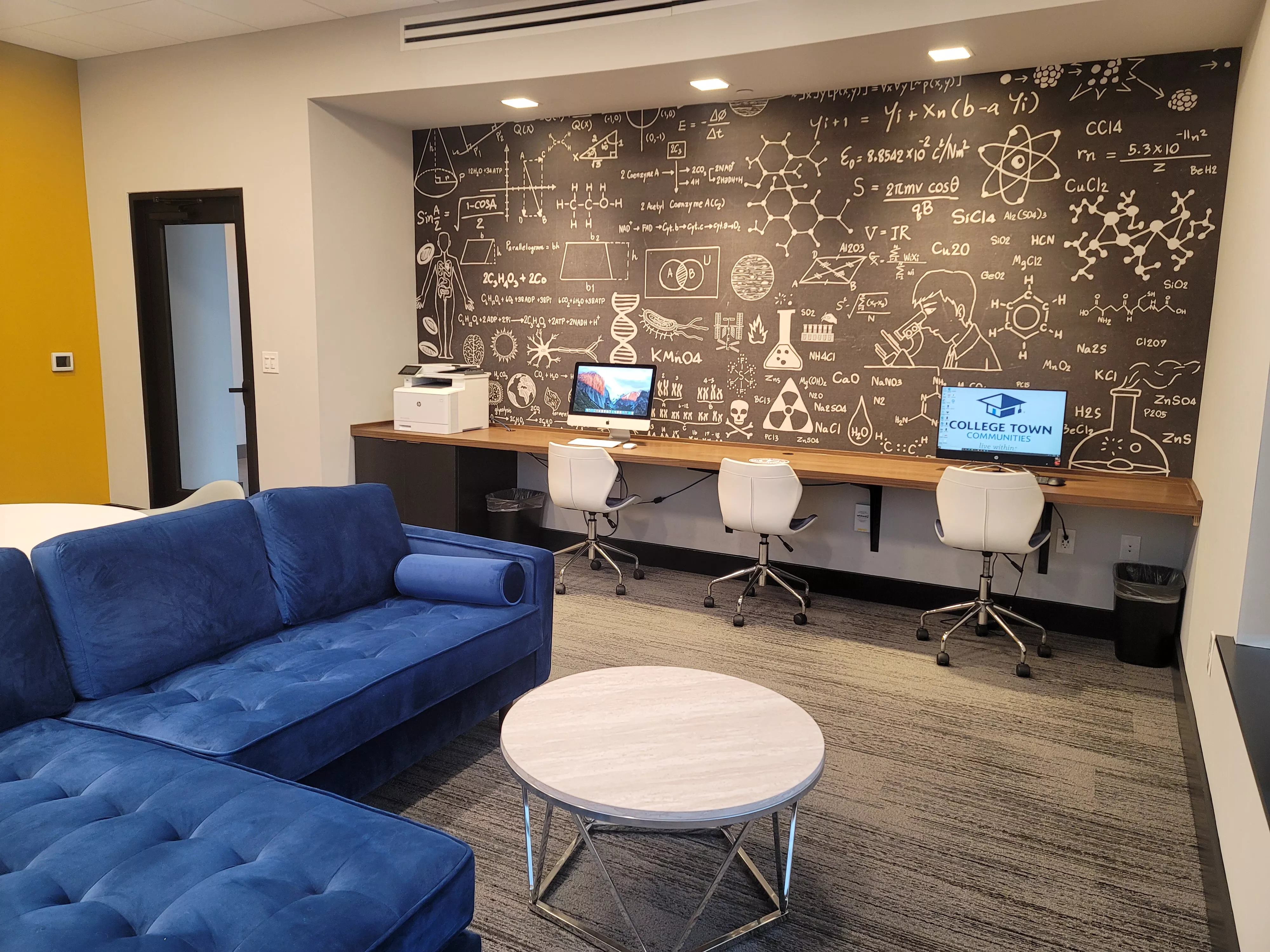 Business Center with Free Printing