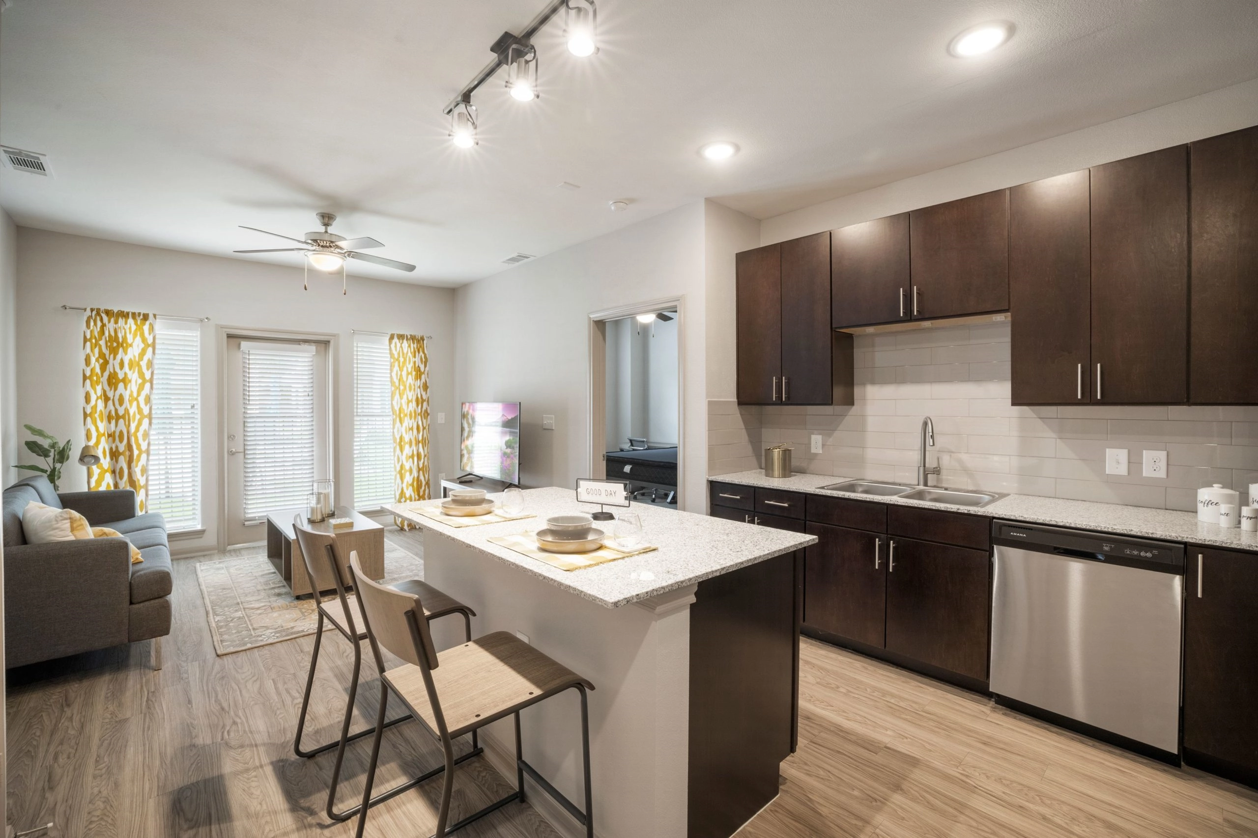 College Town San Marcos - Off-Campus Apartments Near TXST