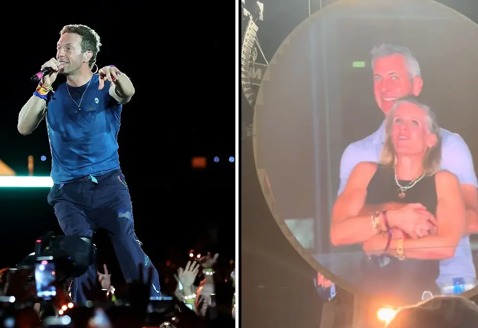 Chris Martin, cantante de Coldplay, y la pareja que fue viral en uno de sus conciertos..Foto: Captura de Instagram.