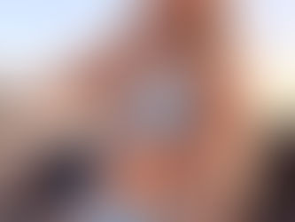 La echaron de casa por abrir OnlyFans, gana millones y ahora le paga las cuentas a sus papás.