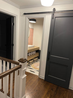 1508 Ri Bath Hallway
