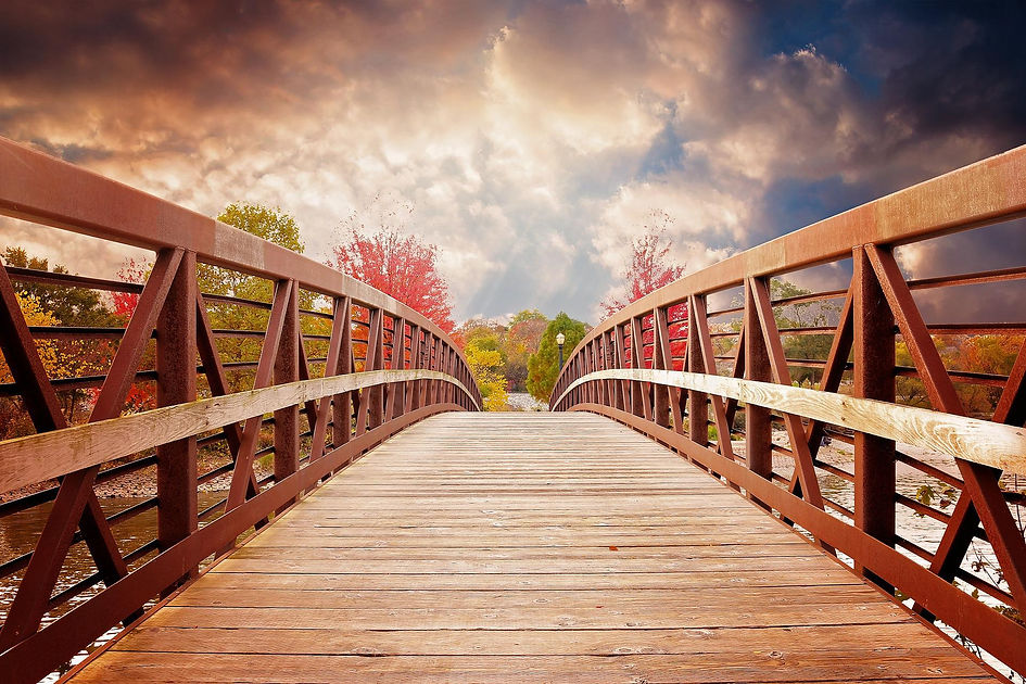 bridge-1385938_1920.jpg