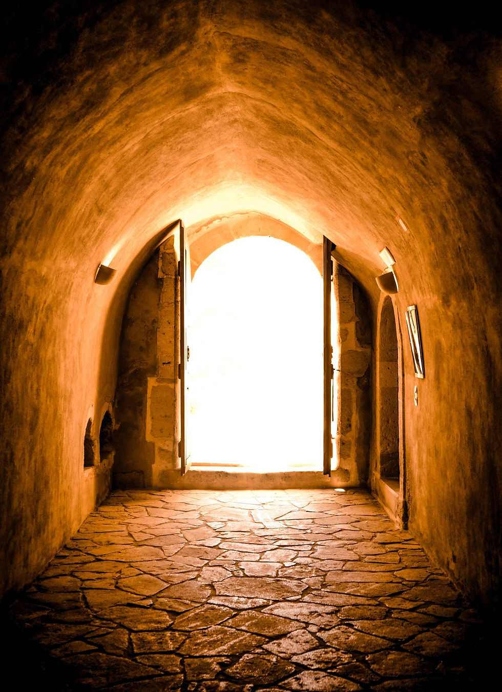 door-5547415_1920.jpg