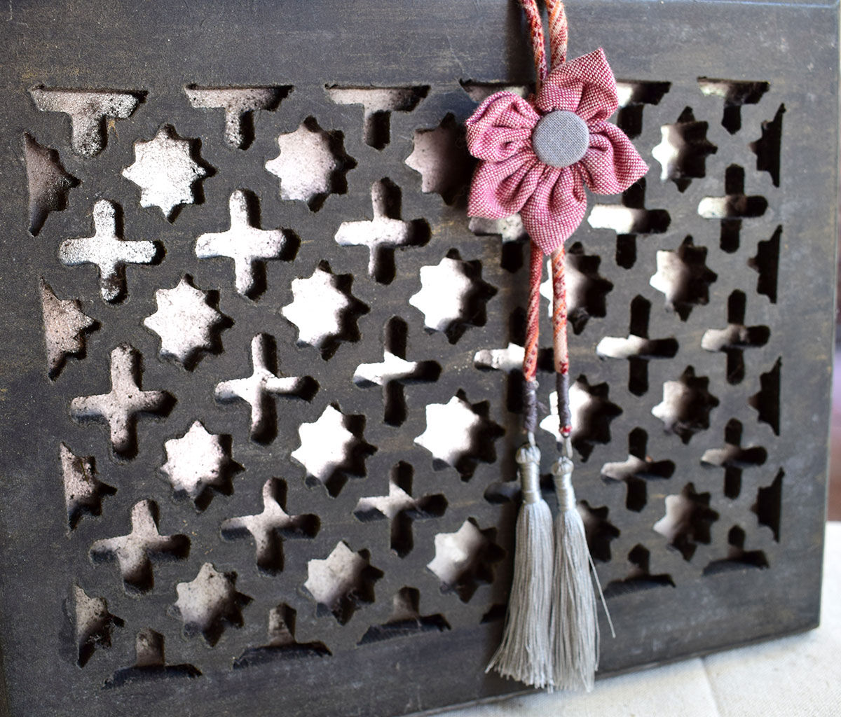 Flower Tassel Neck-Piece (Pale Pink-Silver)