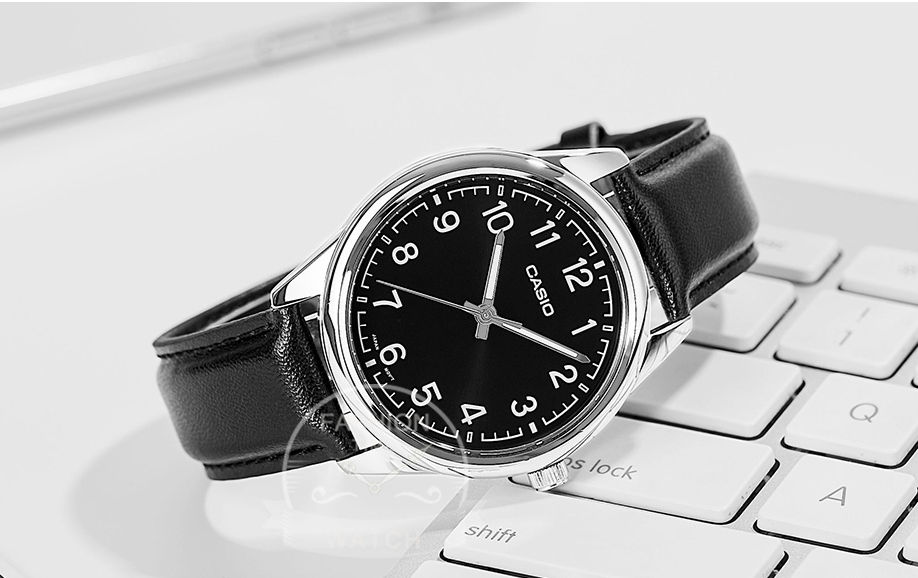 Classic Leather Quartz Watch